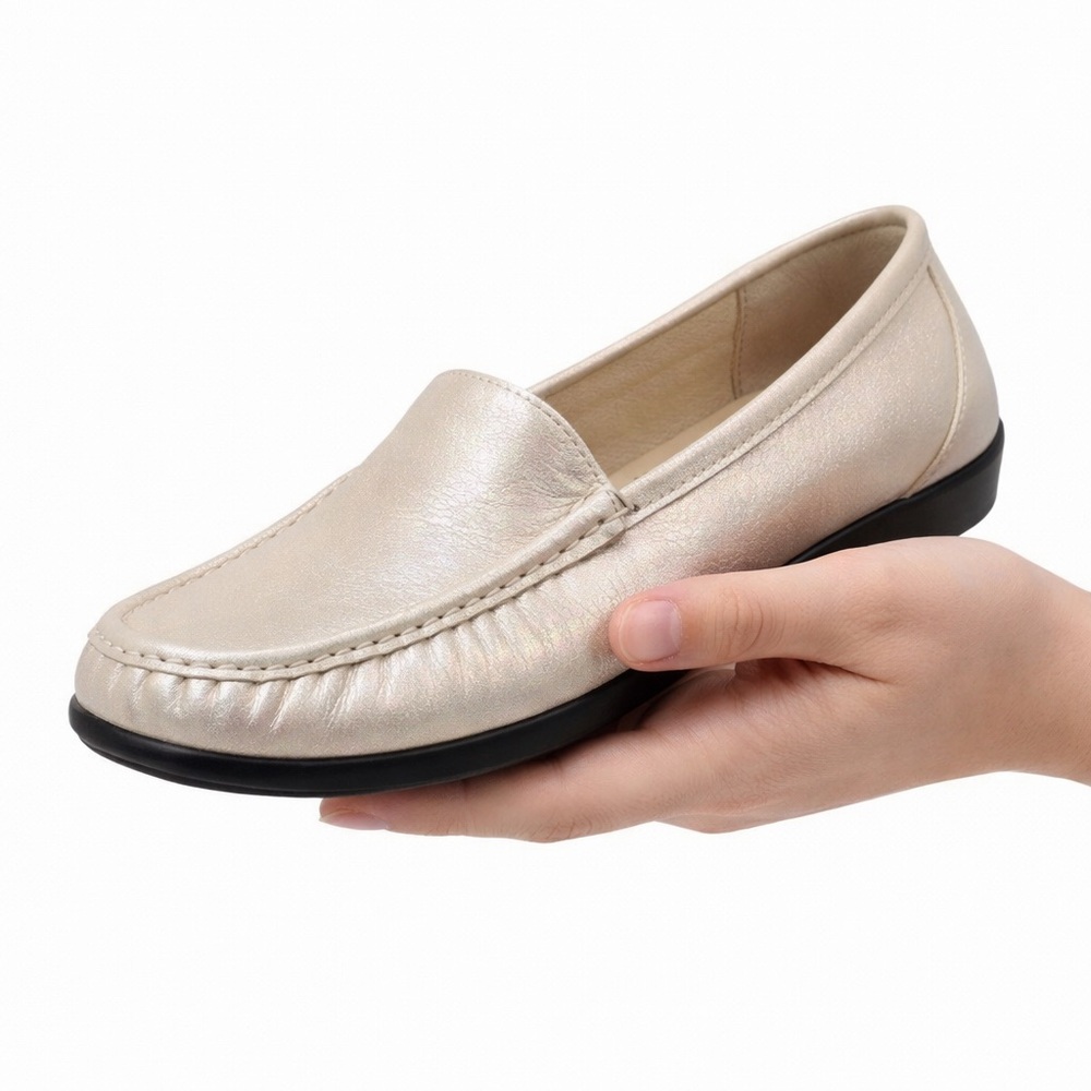 New SAS Women’s Loafers Size 10N | Pearlescent Off-White | Made in USA |